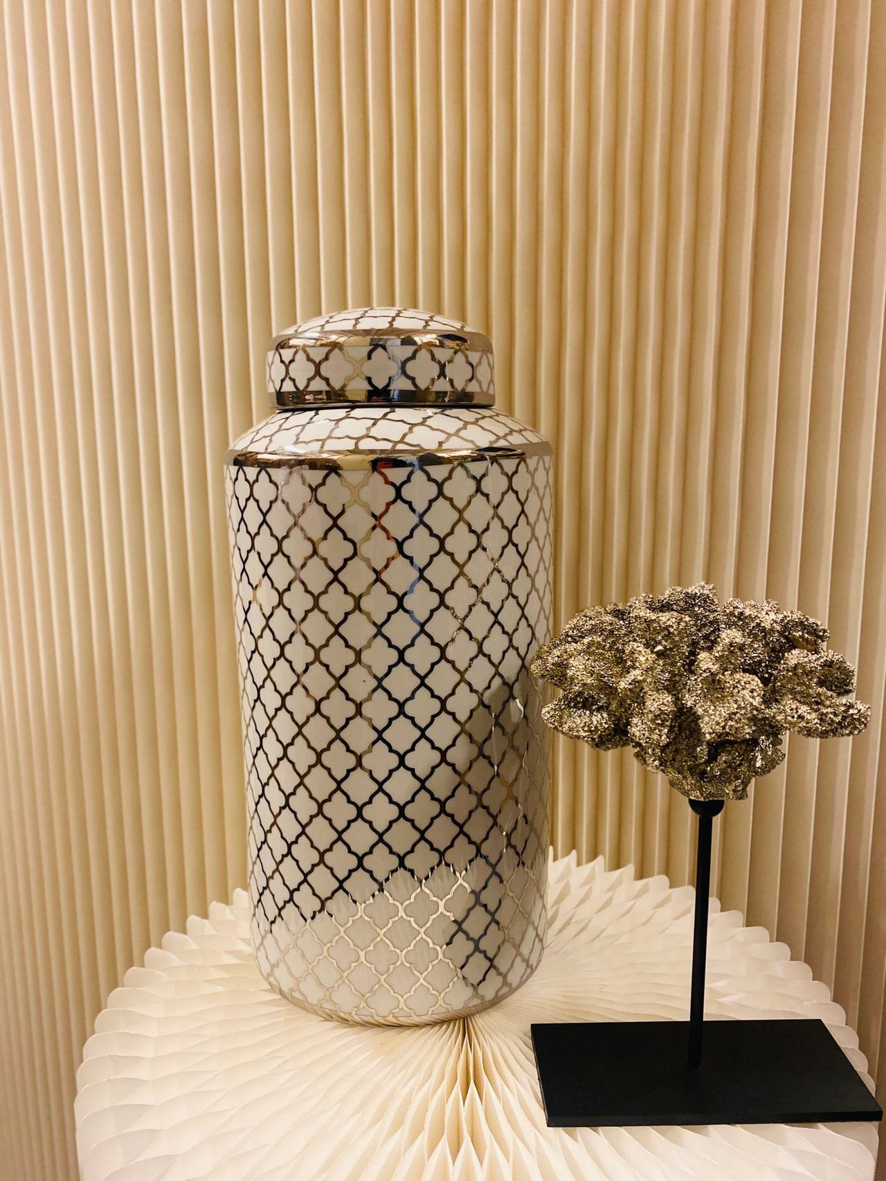 Ceramic jar white gold (Small size:H*30 W*15)