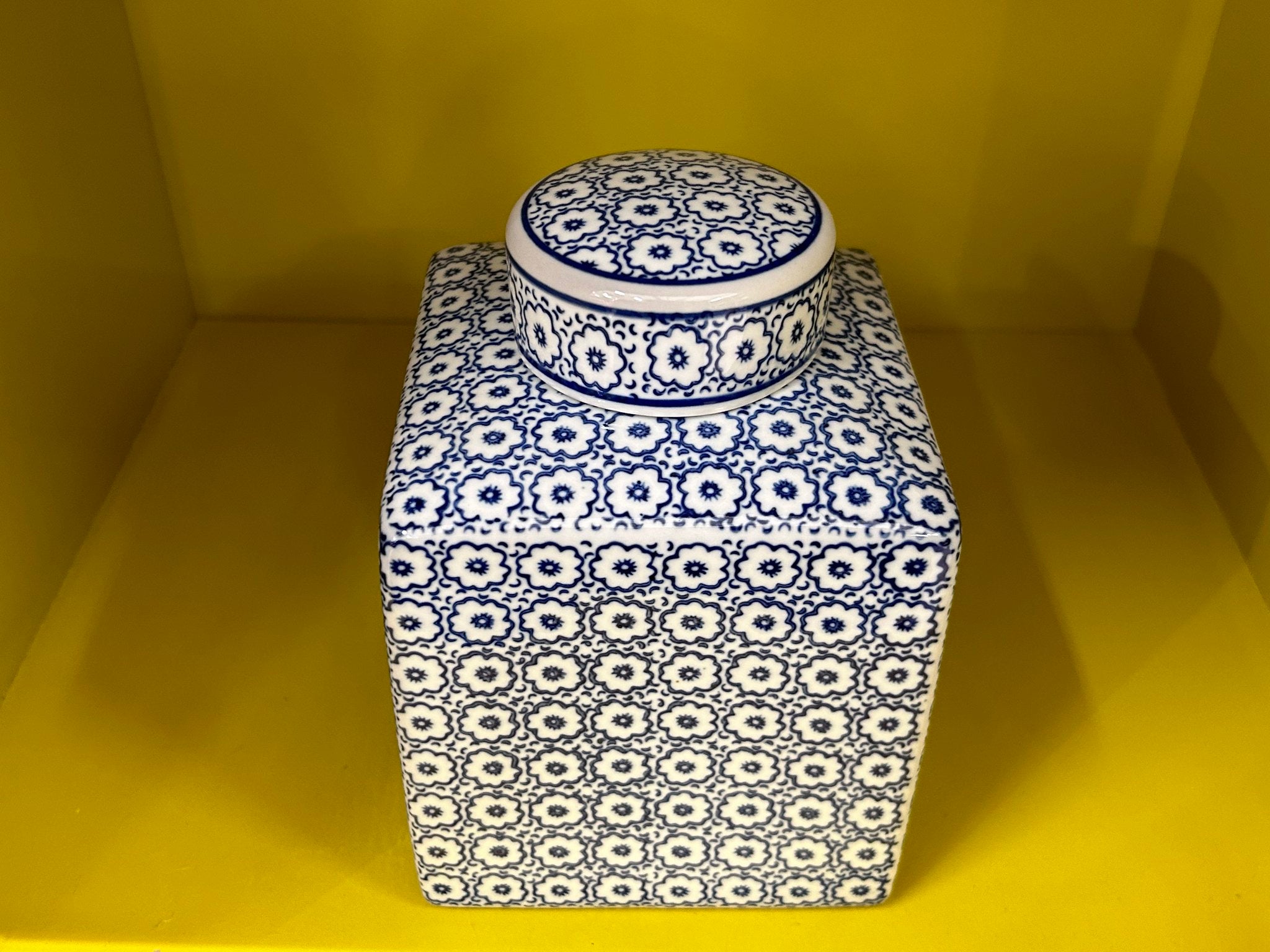 Blue and White Porcelain Flower Vase（ Square Style）