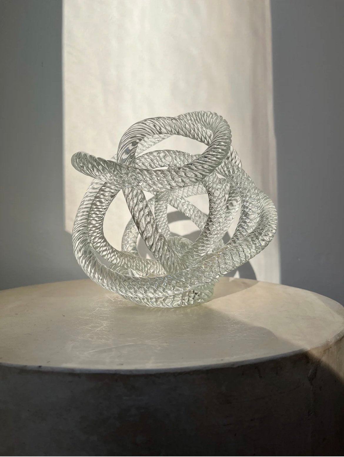 Big knotted glass sculpture (L) Diameter 20cm